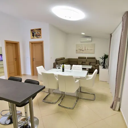 Sana Apartment *