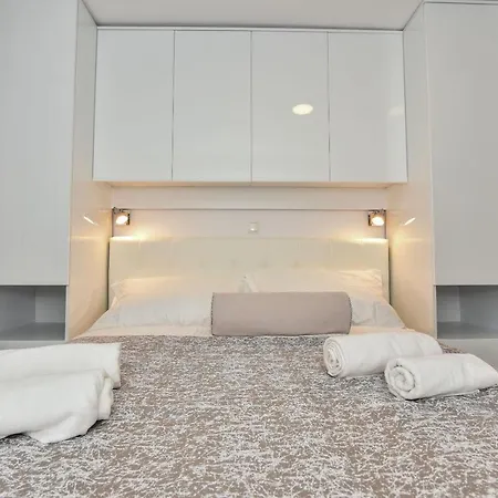 Sana Apartment