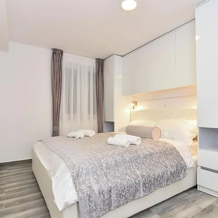 Sana Apartment *